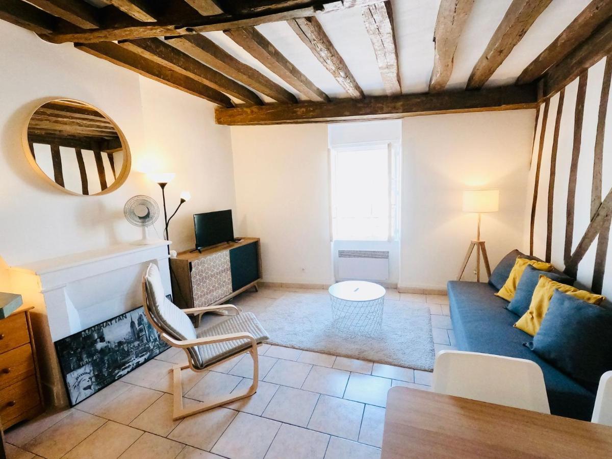 Fontainebleau Rue Grande - Chez Alexis Apartment Exterior photo